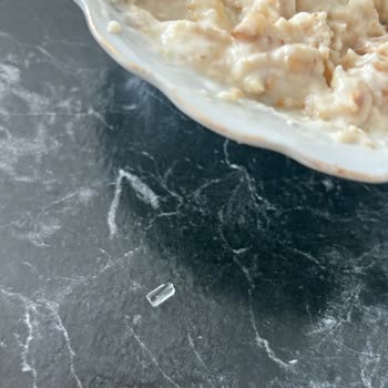 Kellogg's Granolada Cam Parçası Bulundu
