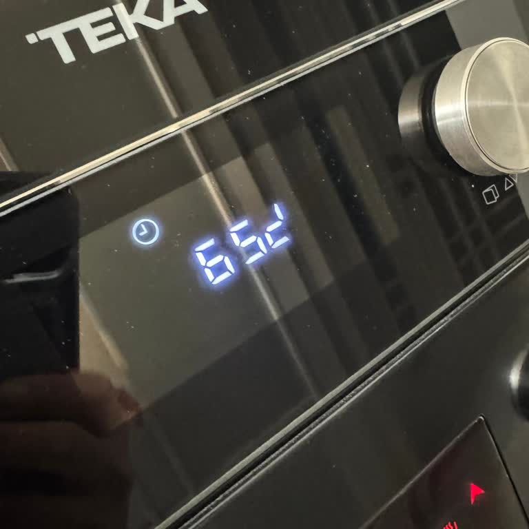 Teka Mikrodalga Fırınında Ana Kart Arızası Ve Ekran Sorunu, Yenisi İsteniyor
