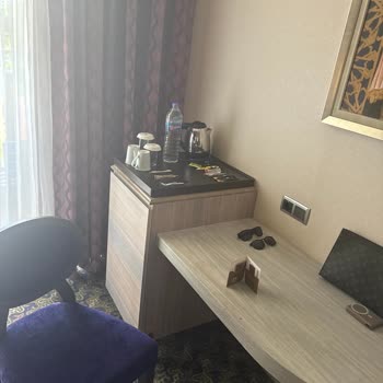Üç Kişilik Rezervasyon İçin Oda İki Kişilik Hazırlandı Ve Resepsiyon Cevapsız Kaldı