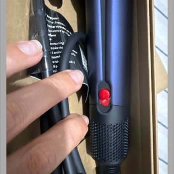 Dyson Airstrait Düzleştiricide Yanlış Renk, Eksik Aksesuar Ve Çözüm Eksikliği