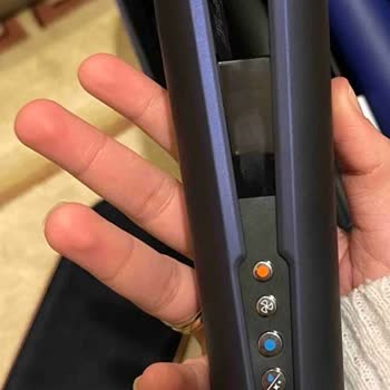 Dyson Airstrait Düzleştiricide Yanlış Renk, Eksik Aksesuar Ve Çözüm Eksikliği