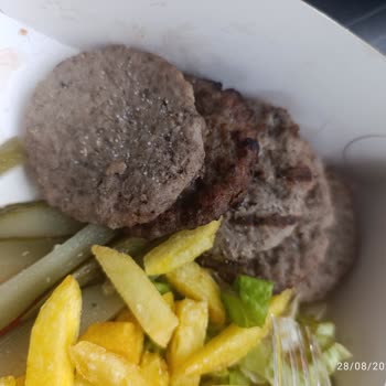 Uzun Bekleme Ve Yetersiz Hijyenli Köfte, Çözüm Sunulmadı