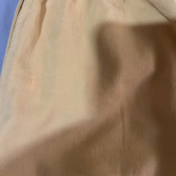 Talimatlara Uygun Kullanılan Yumoş Çamaşır Parfümü Yeni Kıyafetlerde Çıkarılamaz Lekeler Oluşturdu