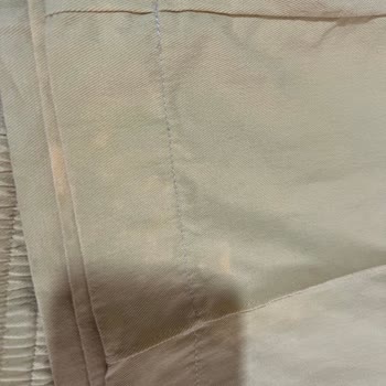 Talimatlara Uygun Kullanılan Yumoş Çamaşır Parfümü Yeni Kıyafetlerde Çıkarılamaz Lekeler Oluşturdu