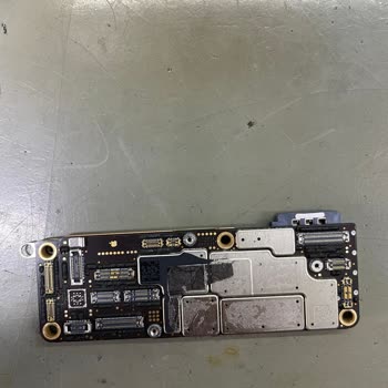 Satın Aldığım Sıfır İphone’da İkinci El Parça Şüphesi Ve Garanti Dışı 51.000 TL Onarım Talebi