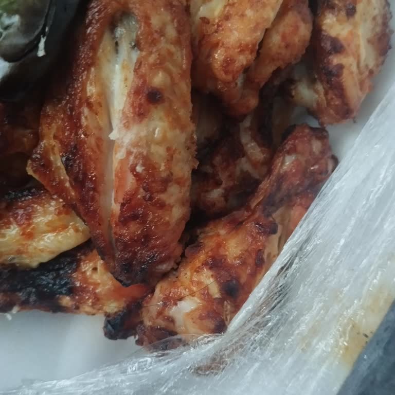 Kıl Çıkan Yemekte İade Reddi Ve Hijyen Şikayeti