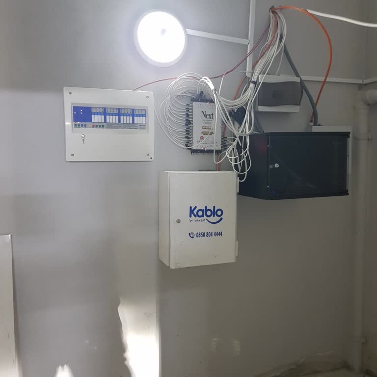 Kablo Kutusundan Gelen Alarm Sesi Ve Cevapsızlık