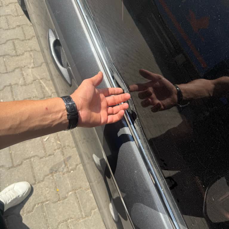 Yan Cam Fitillerinin Erime Ve Yırtılma Sorunu: Ücretsiz Değişim Talebi
