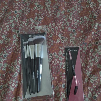 Flormar'dan Renk Hatası: Pembe Olmalı Fırça Seti Gümüş Geldi Ve Değişim İstiyorum