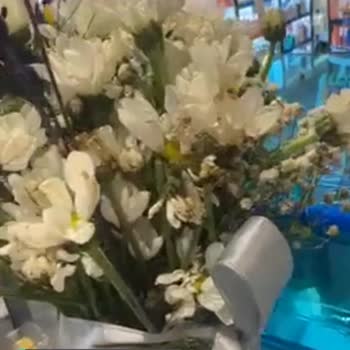 Çiçek Market Solmuş Ve Kötü Olmuş Çiçekler
