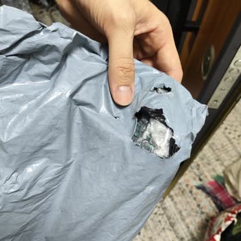 Hepsiburada'da Blister İddiasına Uymayan Hasarlı Poşet Gönderimi