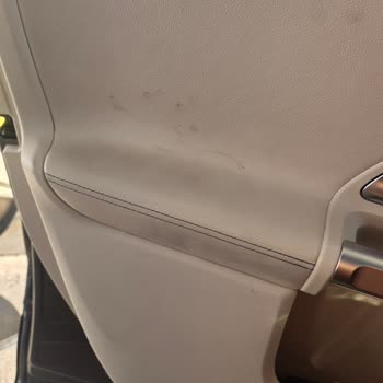 Mercedes-Benz Yetkili Servisinde 156 Bin TL'lik Onarım Sonrası Araç Kirli Teslim Edildi
