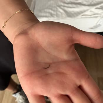 Aşırı Fiyat Ve Hemen Dökülen İpek Kirpik