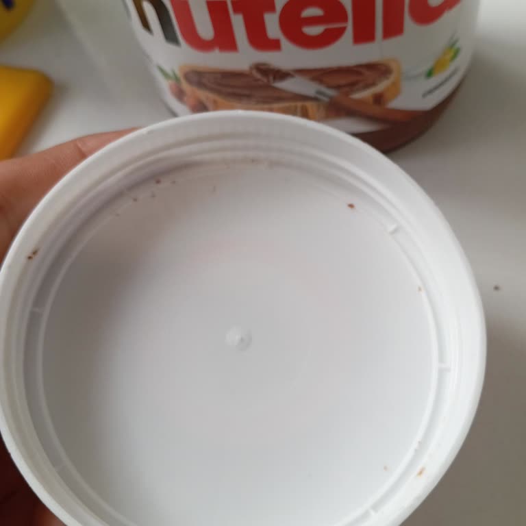 Nutella Kavanozunun Kapağında Kod Eksikliği Tüketiciyi Mağdur Ediyor