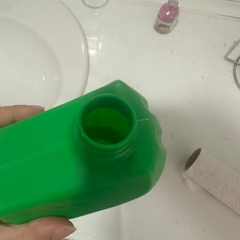 Envases de Domestos a mitad de capacidad, solicito reemplazo o pago