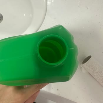 Envases de Domestos a mitad de capacidad, solicito reemplazo o pago