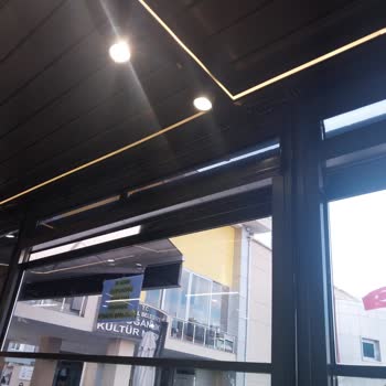 Gezegen Café’de Kadın Tuvaleti Hijyen Sorunu Ve Personelin Saygısız Davranışı