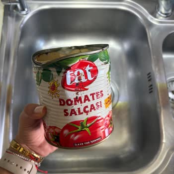 BİM Tat Domates Salçası Kavanozunda Küf Ve Sağlık Riski