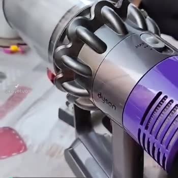 Dyson Şarjlı Süpürge Devamlı Tıkalı Sinyali Veriyor
