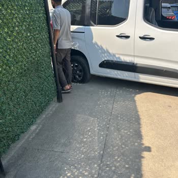 Hasarlı Araç İçin Hiç Geri Dönüş Yok Ve Personel Tutumu Kaba