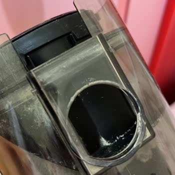 Beko Dikey Süpürge Çekim Gücü Yetersiz, Toz Boşaltma Problemi Ve Şarj Süresi Kısa