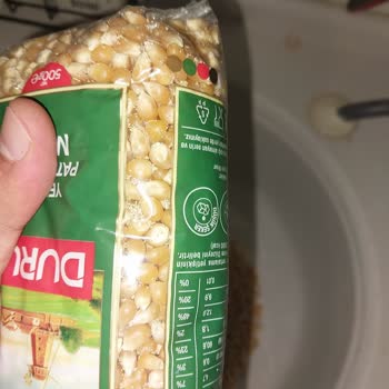 Duru Mısırların Arasında Kurt ve Sinek