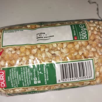 Duru Mısırların Arasında Kurt ve Sinek