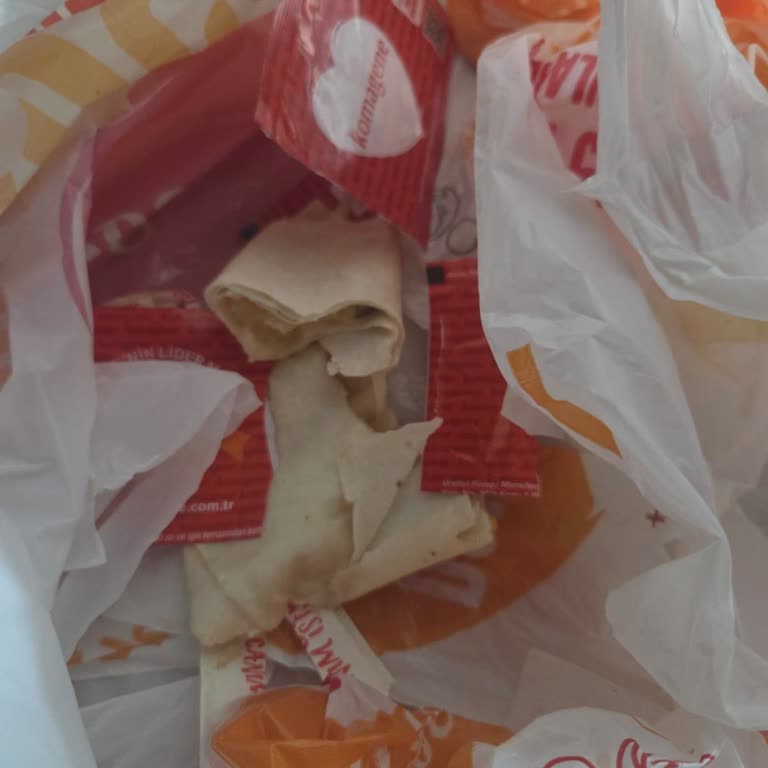 Komagene Şubesinde Boş Çiğ Köfte Dürümleri Ve Cevapsız Müşteri Hizmeti