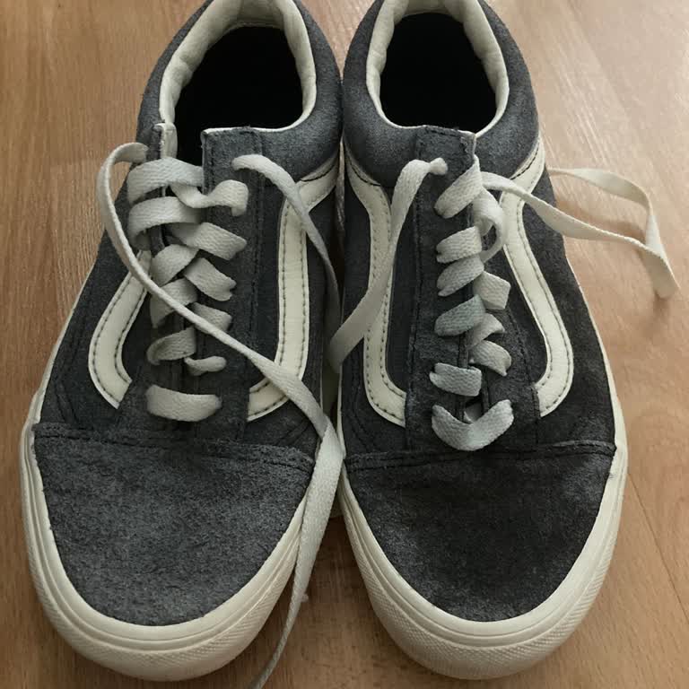 Yüksek Fiyatlı Vans Ayakkabısında Erken Şekil Bozukluğu Ve Renk Solması İçin İade Talebi