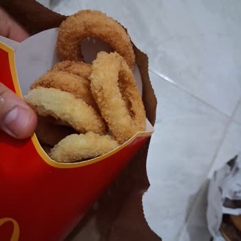 Migros Yemek Üzerinden Alınan Bayat Ve Eksik Hamburger İçin Ücret İadesi Talebi