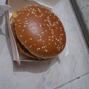 Migros Yemek Üzerinden Alınan Bayat Ve Eksik Hamburger İçin Ücret İadesi Talebi
