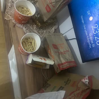 Popeyes Siparişimde Eksik Ürünler Ve Az Gelen Kova Boy Patates, Destekten Yanıt Gelmedi