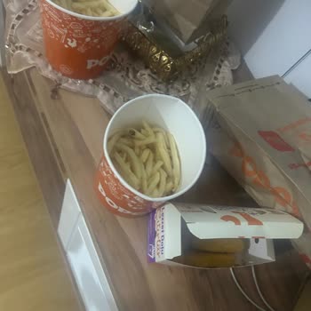 Popeyes Siparişimde Eksik Ürünler Ve Az Gelen Kova Boy Patates, Destekten Yanıt Gelmedi