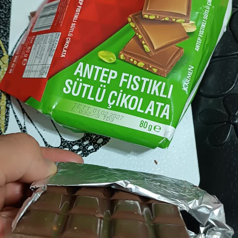 Şok Marketler Karmen’in Antep Fıstıklı Çikolatası Fıstıksız, Etiket Yanıltıcı