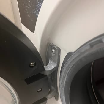 Siemens Çamaşır Makinesinde Paslanma Ve Küflenme: Kullanıcı Hatası İddiası Kabul Edilemez