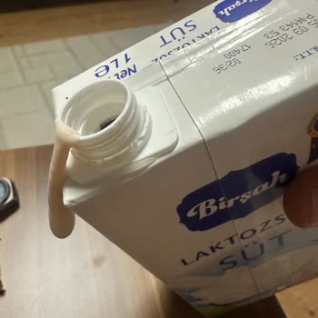 A101 Şubesinde Süt İçinde Bilinmeyen Madde Bulundu