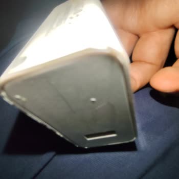Evofone İzmir Alsancak Servisinde Telefon Ve Şarj Aletine Kasıtlı Zarar