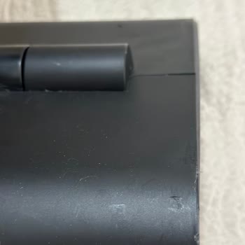Dyson Cihazı Yanlış Kutu, Yeni Çizikler Ve Su Dolu Hazneyle Teslim Edildi