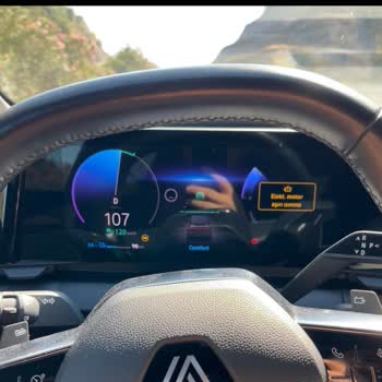 Renault Megane ETech'te Motor Sıcaklığı Uyarısı Performansı Kısıtlıyor