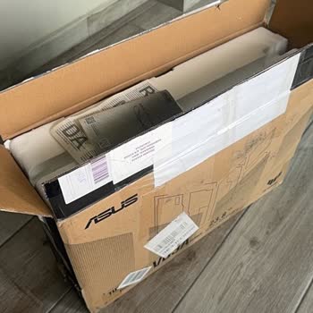 Monitörümde Sürekli Renk Kayması Ve Ücretsiz Değişim Talebi