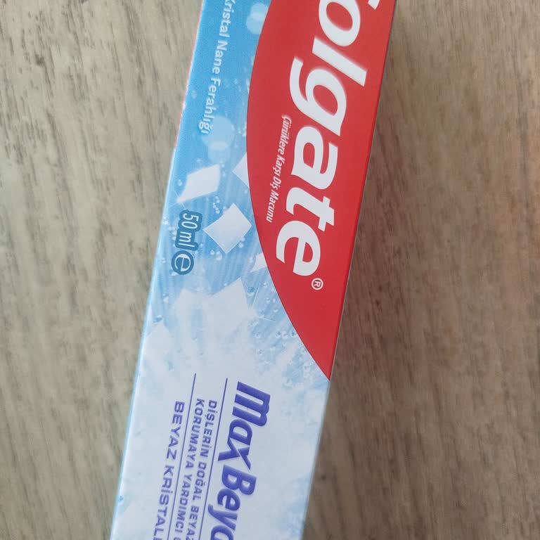 Colgate Max White Toothpaste Caused a Canker Sore That Won’t Go Away