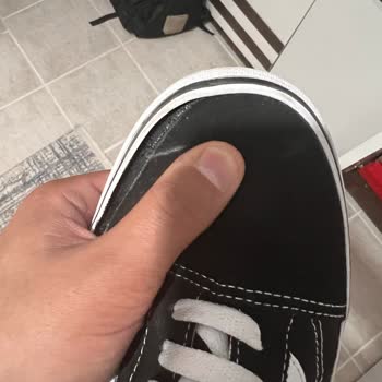Vans Ayakkabı 3 Gün İçinde Dağıldı, Ayıplı Ürün Şikayeti