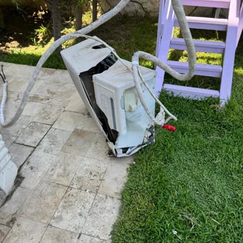 Vestel Servisinin İhmalinden Klima Düşerek Çatladı Ve Kullanılamaz Hale Geldi