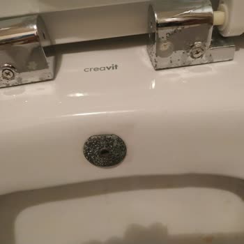 Creavit Hilton Banyo Krom Parçalarında Hızlı Kararma Ve Bozulma