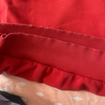 Mavi Kazaklarda Renk Solması Ve Kollarda Deformasyon İnceleme Ve Değişim Talebi