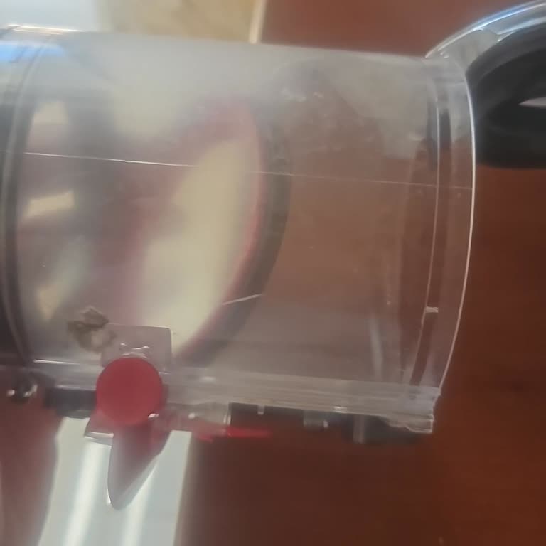 Dyson Süpürgemin Toz Haznesi Contası Çıktı, Parça Stokta Yok