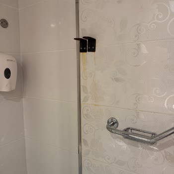 Bonjur Hotelde Hijyen Ve Mahremiyet İhlali