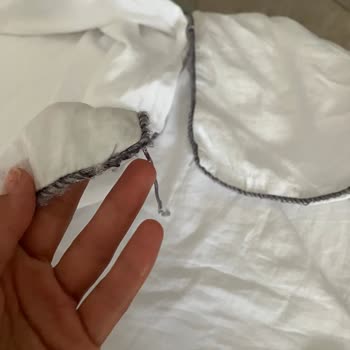 İlk Yıkamada Nevresim Takımının Kenar Ve Dikişlerinde Ayrılma Beni Hayal Kırıklığına Soktu