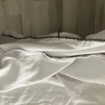 İlk Yıkamada Nevresim Takımının Kenar Ve Dikişlerinde Ayrılma Beni Hayal Kırıklığına Soktu