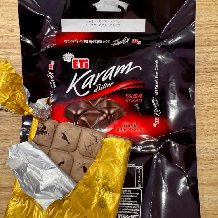 Geçerli Son Kullanma Tarihi Olmasına Rağmen Bozulan Çikolata Ve Sağlık Riski
